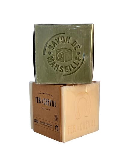 prise de vues de savon de marseille en bloc